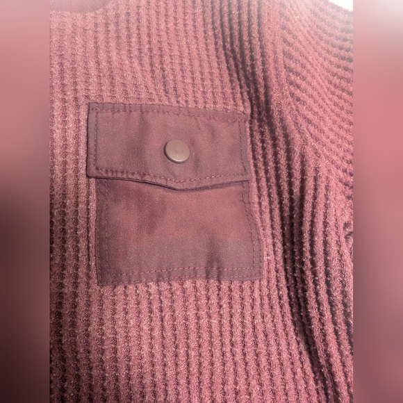 Two 4T Old Navy Waffle Henleys - Picture 4 of 6